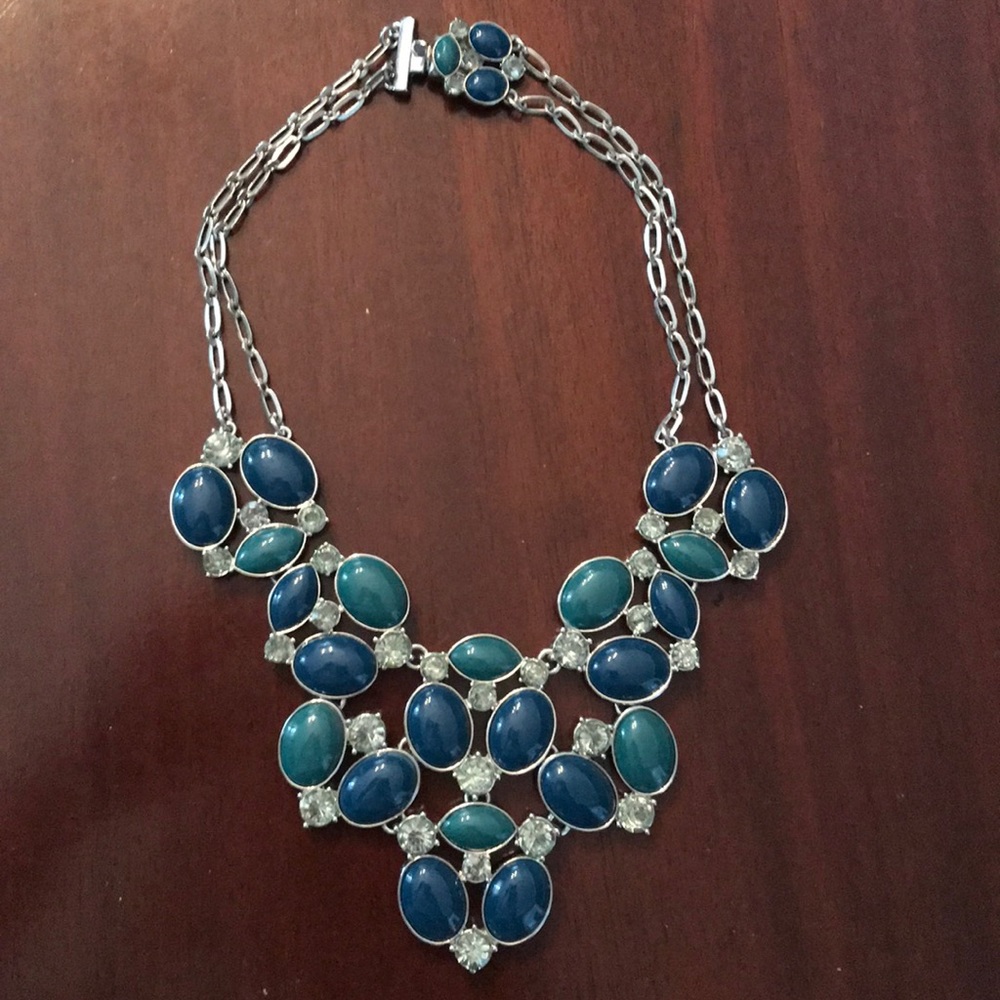 Statement necklace